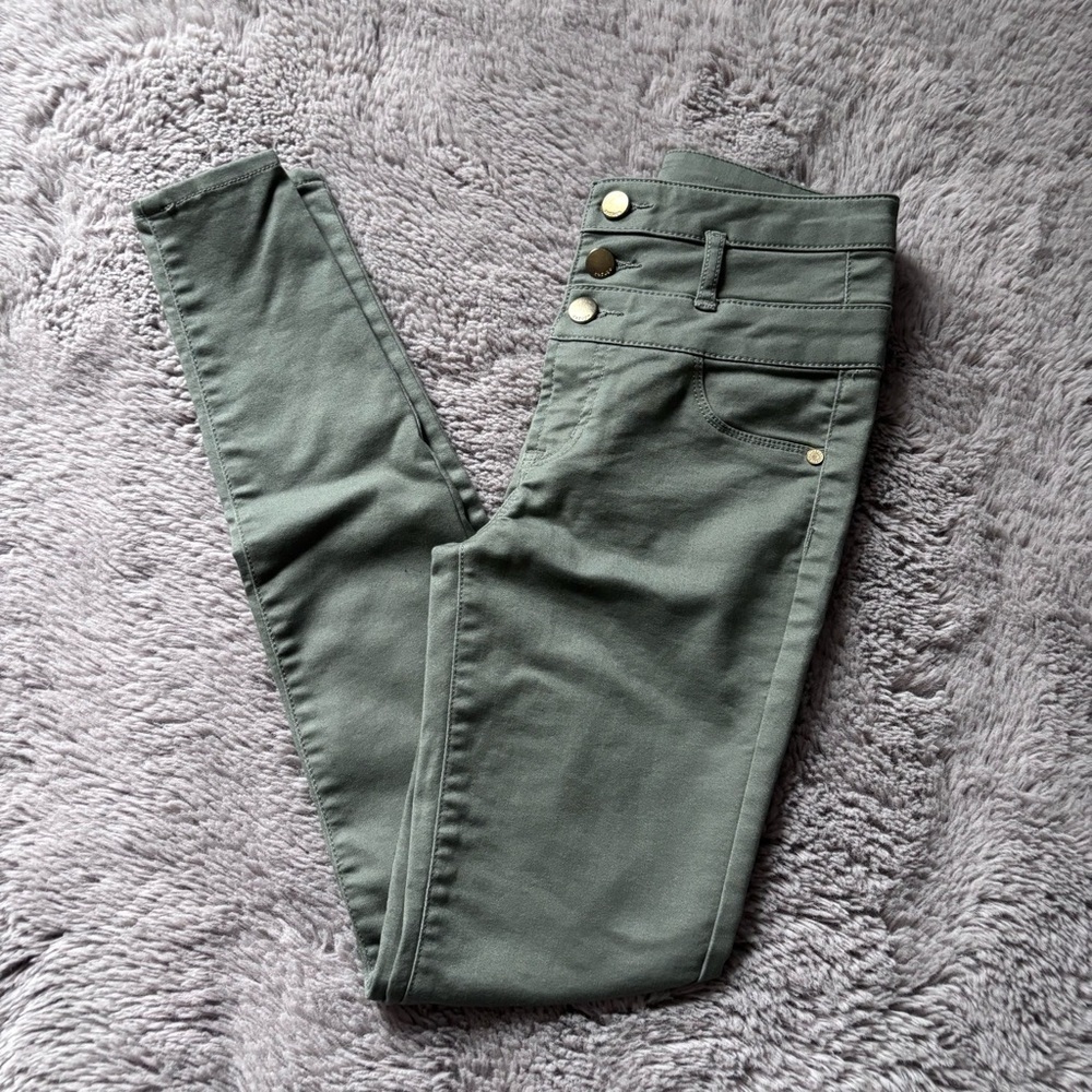 ⭐️⭐️⭐️Refuge skinny army green pants